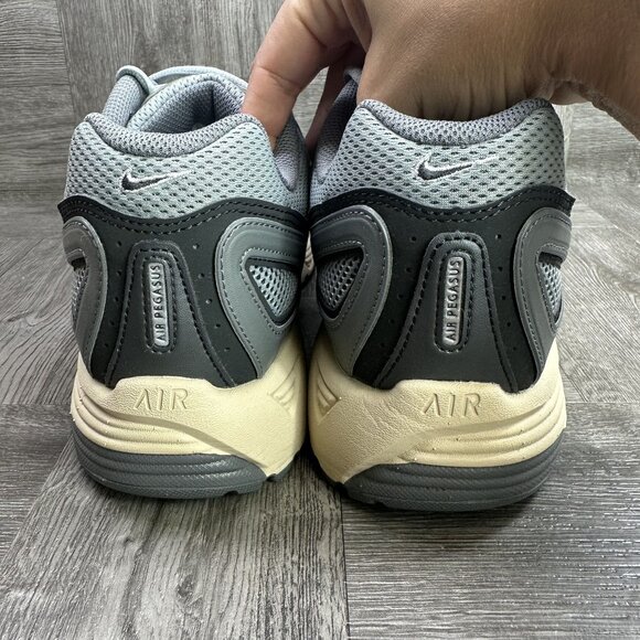 Nike Air Pegasus 2005 Men's size 13 Light Pumice Running Shoes HQ1173-001 - Picture 6 of 8